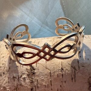 Vintage Sterling Silver open cuff Bracelet 28 grams heavy signed Celtic 925 **⬇️